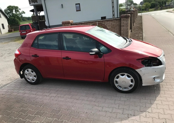Toyota Auris cena 9500 przebieg: 85000, rok produkcji 2011 z Międzylesie małe 56